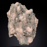 Chalcedony and Okenite<br />Nashik District (Nasik), Maharashtra, India<br />48 mm x 64 mm x 30 mm<br /> (Author: Firmo Espinar)
