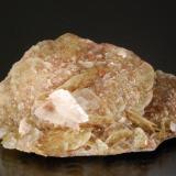 Siderite and CalciteLa Mure minas de carbón, La Mure, Matheysine-Trièves, Grenoble, Isère, Auvergne-Rhône-Alpes, Francia6.6 x 4.5 x 3.6 cm (Author: Michael Shaw)