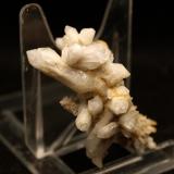 Cuarzo<br />Mina Mentechu, Alonsotegi (Alonsótegui), Comarca Gran Bilbao, Vizcaya / Bizkaia, País Vasco (Euskadi), España<br />5 x 2 cm<br /> (Autor: Pedro Antonio)