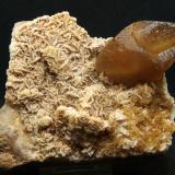 Calcita Dolomita<br />Cantera Candesa, Alto de Verdenueva, Camargo, Comarca Santander, Cantabria, España<br />13.5 x 12 cm<br /> (Autor: Pedro Antonio)