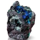 Likasite and Gerhardtite on Cuprite<br />Likasi, Katanga Copper Crescent, Katanga (Shaba), Democratic Republic of the Congo (Zaire)<br />5 x 3.5 x 4 cm / main crystal: 1.0 cm.<br /> (Author: MIM Museum)
