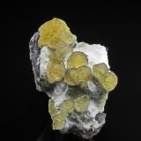 Fluorite<br />Wuyi ore field, Wuyi, Jinhua Prefecture, Zhejiang Province, China<br />6.8 x 4.8 cm<br /> (Author: am mizunaka)