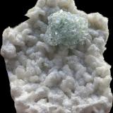 Apofilita y Estilbita<br />Distrito Ahmadnagar, Maharashtra, India<br />9x8cm<br /> (Autor: castrominerals)