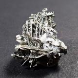 Silver, CalciteMina Bouismas, Agdz, distrito minero Bou Azzer, Provincia Zagora, Región Drâa-Tafilalet, Marruecos18 mm x 18 mm x 12 mm (Author: Don Lum)