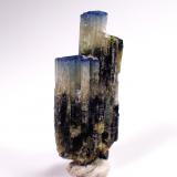 Elbaite (variety blue cap) Tourmaline Group<br />Mwajanga pegmatite, Merelani Hills, Lelatema Mountains, Simanjiro District, Manyara Region, Tanzania<br />45 mm x 20 mm x 14 mm<br /> (Author: Don Lum)