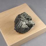 Stannita<br />Mina Yaogangxian, Yizhang, Prefectura Chenzhou, Provincia Hunan, China<br />2,9 x 2,9 x 1,5 cm.  24,23 g.<br /> (Autor: J. G. Alcolea)