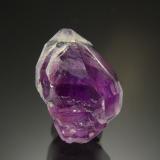 Quartz (variety amethyst)Cantera Aggregate Industries, Wrentham, Condado Norfolk, Massachusetts, USA2.4 x 1.8 cm (Author: Michael Shaw)