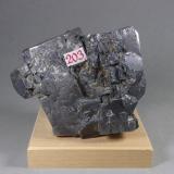 Galena<br />Mina Sweetwater, Ellington, Distrito Viburnum Trend, Condado Reynolds, Missouri, USA<br />8,9 x 7,6 x 5 cm. 1.334 g.<br /> (Autor: J. G. Alcolea)