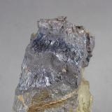 Suredaita y Coiraita<br />Sistema de filones Oploca (Mina Oploca), depósito Pirquitas, Mina Pirquitas, Departamento Rinconada, Provincia Jujuy, Argentina<br />10,8 x 6,2 x 4,8 cm.<br /> (Autor: J. G. Alcolea)