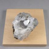 Carrollita<br />Mina Kamoya South II, Kamoya, Distrito Kambove, Cinturón de cobre de Katanga, Katanga (Shaba), República Democrática del Congo (Zaire)<br />5,5 x 5,2 x 4 cm.<br /> (Autor: J. G. Alcolea)