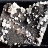Strontianite, Dolomite, Quartz<br />Chante-Duc, Orpierre, Gap, Hautes-Alpes, Provence-Alpes-Côte d'Azur, France<br />4 x 3 cm<br /> (Author: Volkmar Stingl)