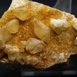 Calcita y Fluorita<br />Cantera Cabezoncillo, Cabeçonet/Alto del Salmitre, Municipio Busot, Comarca Campo de Alicante, Alicante / Alacant, Comunidad Valenciana / Comunitat Valenciana, España<br />12 x 4.5 cm<br /> (Autor: Pedro Antonio)