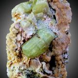Fluorapatito<br />Zona Imilchil, Anti-Atlas, Provincia Er Rachidia, Región Drâa-Tafilalet, Marruecos<br />82 x 46 x 37 mm<br /> (Autor: José Luis Zamora)