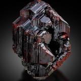 WurtzitaMerelani, Montes Lelatema, Distrito Simanjiro, Región Manyara, Tanzania7.5 x 4 x 4.5 cm / cristal principal: 5.2 cm (Autor: Museo MIM)