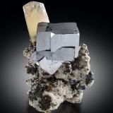 Galena<br />Sweetwater Mine, Ellington, Viburnum Trend District, Reynolds County, Missouri, USA<br />7 x 7.5 x 10.5 cm / main crystal: 4.9 cm.<br /> (Author: MIM Museum)