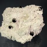 Bixbyite<br />Topaz Mountain, Thomas Range, Juab County, Utah, USA<br />8.7 x 6.6 x 4.5 cm<br /> (Author: Michael Shaw)