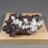 Galena, Esfalerita y Dolomita<br />Mina Troya, Mutiloa, Comarca Goyerri, Guipúzcoa / Gipuzkoa, País Vasco (Euskadi), España<br />6,8 x 4 x 2,4 cm.<br /> (Autor: J. G. Alcolea)