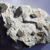 Magnesite (variety breunnerite)Passo di Vizze, Sankt Jakob/Stein, Valle Vizze, Provincia Bolzano, Trentino-Alto Adige (Trentino-Südtirol), Italia8 x 6 cm (Author: Volkmar Stingl)