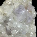 Fluorita y Cuarzo<br />Cantera Llamas, filón Obdulia, zona Minera Caravia, Las Cabañas, Duyos, Caravia, Comarca Oriente, Principado de Asturias (Asturias), España<br /><br /> (Autor: castrominerals)