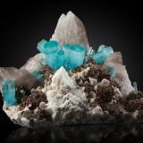 Beryl (variety aquamarine)Dassu, Braldu Valley, Shigar District, Gilgit-Baltistan (Northern Areas), Pakistan55 x 50 x 35 cm / main crystal: 13.7 cm. (Author: MIM Museum)