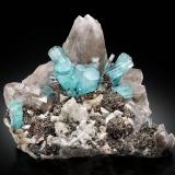 Beryl (variety aquamarine)Dassu, Braldu Valley, Shigar District, Gilgit-Baltistan (Northern Areas), Pakistan55 x 50 x 35 cm / main crystal: 13.7 cm. (Author: MIM Museum)