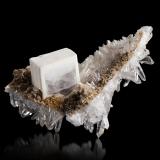 Barita<br />Piz Mezdi, Vals, Surselva Region, Grisones (Grischun; Graubünden), Suiza<br />13 x 10.5 x 7 cm / cristal principal: 5.1 cm<br /> (Autor: Museo MIM)