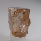 Topaz, MuscoviteValle Shigar, Distrito Shigar, Gilgit-Baltistan (Áreas del Norte), Paquistán55 mm x 40 mm x 40 mm (Author: Don Lum)