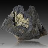 Pirita<br />Mines de la Reparadora, Bagergue, Naut Aran, Vall d'Aran, Lérida / Lleida, Cataluña / Catalunya, España<br />14cm x 11cm x 1,5cm<br /> (Autor: Pere Alonso)