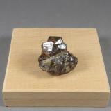 Casiterita<br />Gouveia, Distrito Guarda, Región Centro, Portugal<br />2,5 x 2,2 x 1,4 cm.<br /> (Autor: J. G. Alcolea)