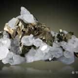 Calcopirita + CuarzoHerja Mine, Chiuzbaia, Baia Sprie, Maramures, Romania15,5cm x 8cm x 5,5cm (Autor: Pere Alonso)