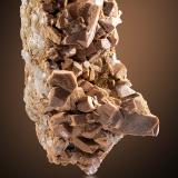 Microclina + Cuarzo<br />Concesión La Piedad, Arbúcies, Comarca La Selva, Massís del Montseny, Gerona / Girona, Cataluña / Catalunya, España<br />6cm x 9cm x 5cm<br /> (Autor: Pere Alonso)