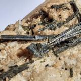 Epidote, Quartz<br />Pampa Blanca, Ticrapo District, Castrovirreyna Province, Huancavelica Department, Peru<br />12 x 9 cm<br /> (Author: Volkmar Stingl)