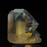 Quartz (variety smoky quartz)<br />Aiguille de l'Eboulement, Les Petites Jorasses, Mont Blanc Massif, Chamonix, Haute-Savoie, Auvergne-Rhône-Alpes, France<br />3.4 x 3.4 cm<br /> (Author: am mizunaka)