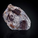 Lorenzenita<br />Monte Selsurt (Monte Flora), Macizo Lovozero, Península Kola, Murmanskaja Oblast, Región del Norte, Rusia<br />9 x 7 x 5.5 cm / cristal principal: 2.6 cm<br /> (Autor: Museo MIM)