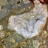 Analcima y gmelinita<br />Cantera Little Plains, Distrito Blue Tier, Consejo Break O'Day, Tasmania, Australia<br />7 x 5 cm.<br /> (Autor: Felipe Abolafia)