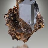 Rutilo<br />Montes Graves, Condado Lincoln, Georgia, USA<br />4cm x 4,5cm x 3,5cm<br /> (Autor: Pere Alonso)
