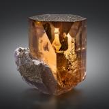 Topaz with Quartz, Albite and Epidote<br />Shigar Valley, Shigar District, Gilgit-Baltistan (Northern Areas), Pakistan<br />11 x 6 x 7 cm / main crystal: 8.9 cm.<br /> (Author: MIM Museum)