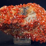 Vanadinita<br />Marruecos<br />14 x 9 cm<br /> (Autor: Pedro Antonio)