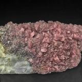 RhodochrositeMina Osarizawa, Kazuno, Prefectura Akita, Región Tohoku, Isla Honshu, Japón6.1 x 3.5 cm (Author: am mizunaka)