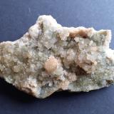 Calcite, Mottramite, Dolomite<br />Tsumeb Mine, Tsumeb, Otjikoto Region, Namibia<br />10,5 x 6,5 cm<br /> (Author: Volkmar Stingl)