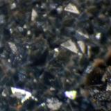 Descloizita<br />Mina Santa Lucía, Rambla Seca, La Peza, Comarca Guadix, Granada, Andalucía, España<br />- 1 mm<br /> (Autor: José Luis Zamora)