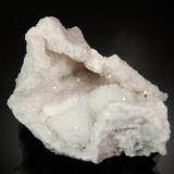 QuartzMina Empire, Montes Patagonia, Distrito Washington Camp-Duquesne, Condado Santa Cruz, Arizona, USA7.1 x 5.4 x 4.0 cm (Author: Michael Shaw)