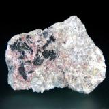 Miserita, Wollastonita<br />Mina Union Carbide, Pozo North Wilson, Wilson Springs (Potash Sulfur Springs), Condado Garland, Arkansas, USA<br />5 x 4 cm.<br /> (Autor: Antonio P. López)