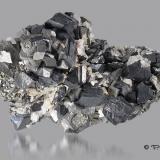 Arsenopirita + EsfaleritaStan Trg (Stan Terg, Stari Trg) Mine, Trep&#269;a Complex, Trep&#269;a Valley, Kosovska Mitrovica, Kosovska Mitrovica District, Kosovo10cm x 7cm x 4,5cm (Autor: Pere Alonso)