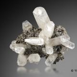 Calcita + CalcopiritaSweetwater Mine, Ellington, Viburnum Trend District, Reynolds County, Missouri, USA6,5cm x 6cm x 4cm (Autor: Pere Alonso)
