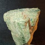 Diopsido<br />Araçuaí, Vale do Jequitinhonha, Minas Gerais, Brasil<br />5 x 5,5 cm.<br /> (Autor: Felipe Abolafia)