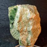 Diopsido<br />Araçuaí, Vale do Jequitinhonha, Minas Gerais, Brasil<br />5 x 5,5 cm.<br /> (Autor: Felipe Abolafia)