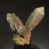Quartz (variety prase)Sinerechenskoe, Primorsky Krai, Rusia4.2 x 3.7 x 2.8 cm (Author: Michael Shaw)