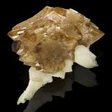 Powellite with Stilbite-(Ca)<br />Aurangabad, Aurangabad District, Maharashtra, India<br />9 x 6.5 x 9.5 cm / main crystal: 5.8 cm<br /> (Author: MIM Museum)