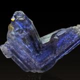 Fluorite<br />Huanggang Mines, Hexigten Banner (Kèshíkèténg Qí), Chifeng (Ulanhad), Inner Mongolia Autonomous Region, China<br />6.7 x 6.7 cm<br /> (Author: am mizunaka)